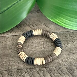Beaded Stretch Bracelet in Black and Brown